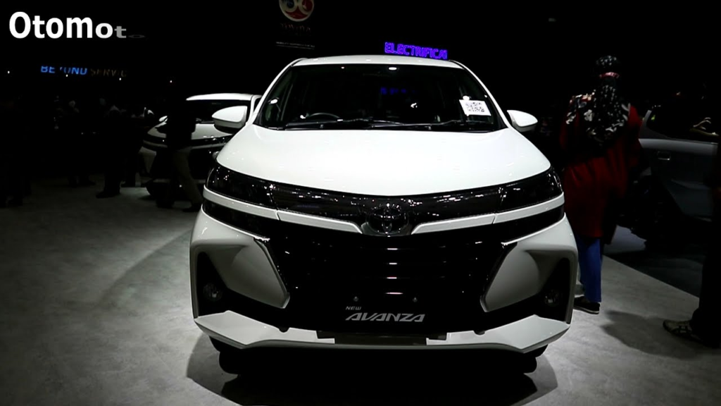 Toyota Avanza નો ક્રેઝી લુક માર્કેટમાં ધૂમ મચાવે છે, Fortuner નહીં, સ્ટાન્ડર્ડ ફીચર્સ અને પાવરફુલ એન્જિન 1 Toyota Avanza no crazy looks wreaking havoc in the market, no Fortuner, standard features and power engine